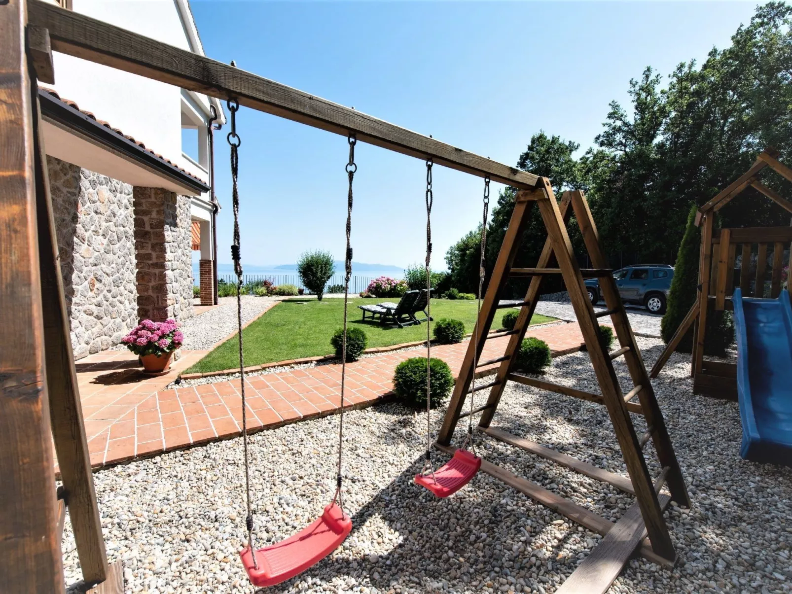 Anwesen "Vila Harmonia" mit Infinity-Pool-Buiten