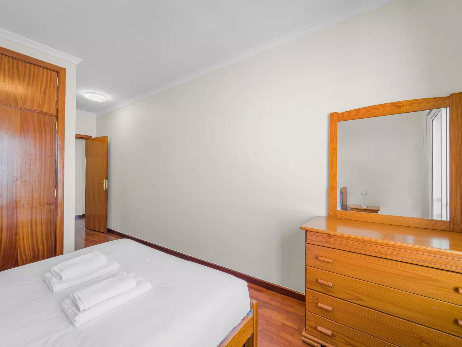 Tulipa Apartment Top-Image-tags.info