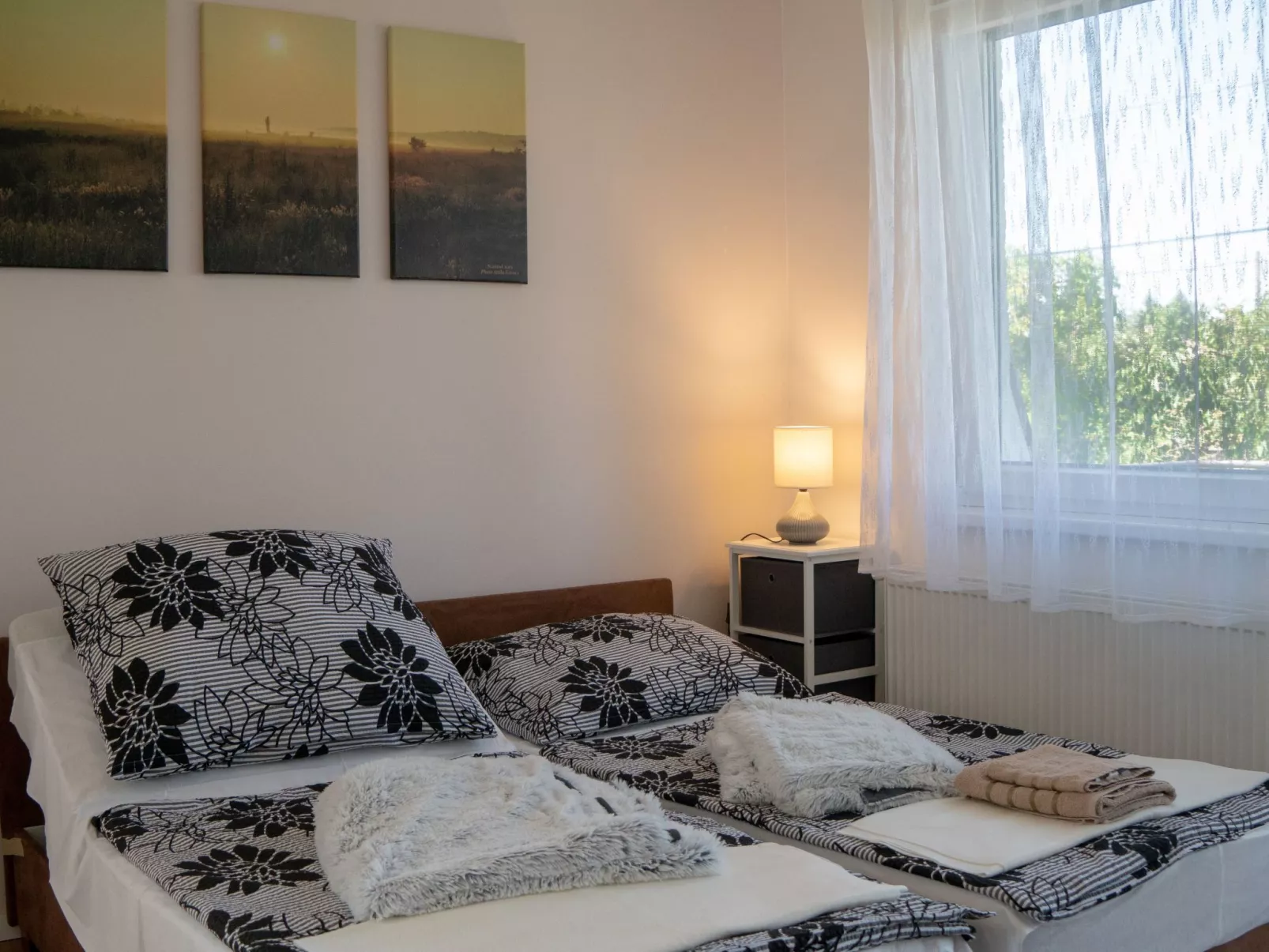 Doppelhaushälfte für sechs Personen mit Garten-Binnen