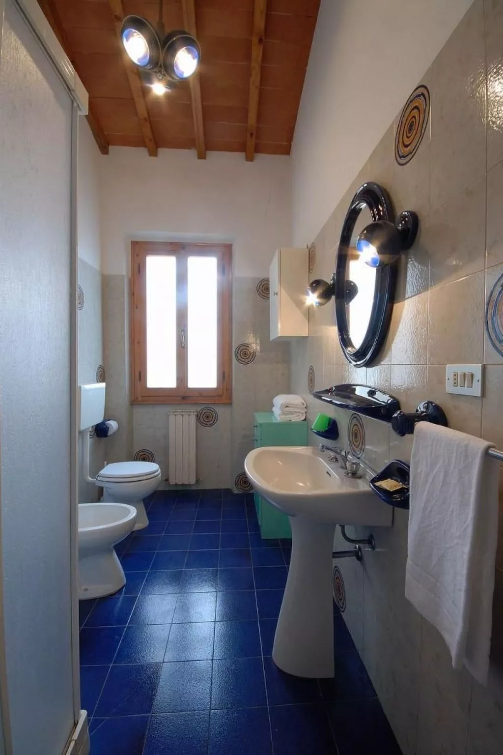 'Villa Rondini' mit Terrasse-Image-tags.info