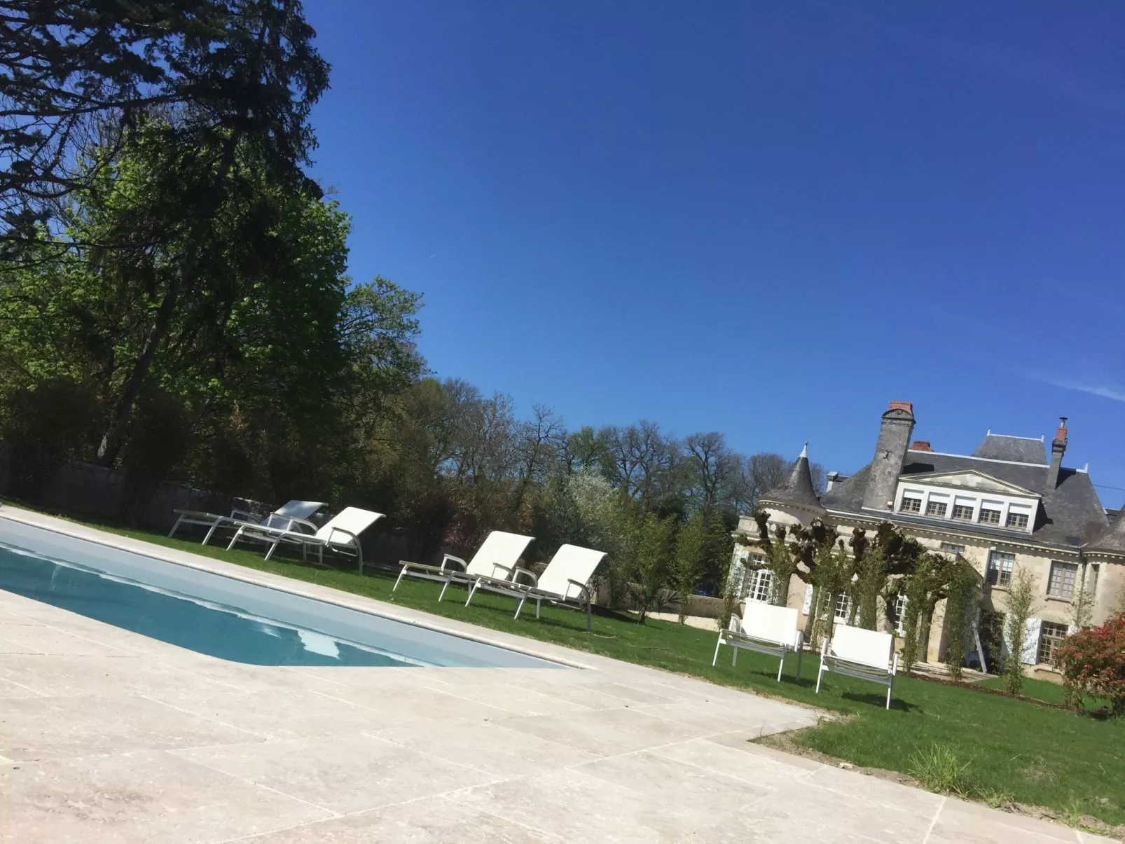 Cottage de la tour duplex 100m2 mit Pool Azay le rideau-Buiten
