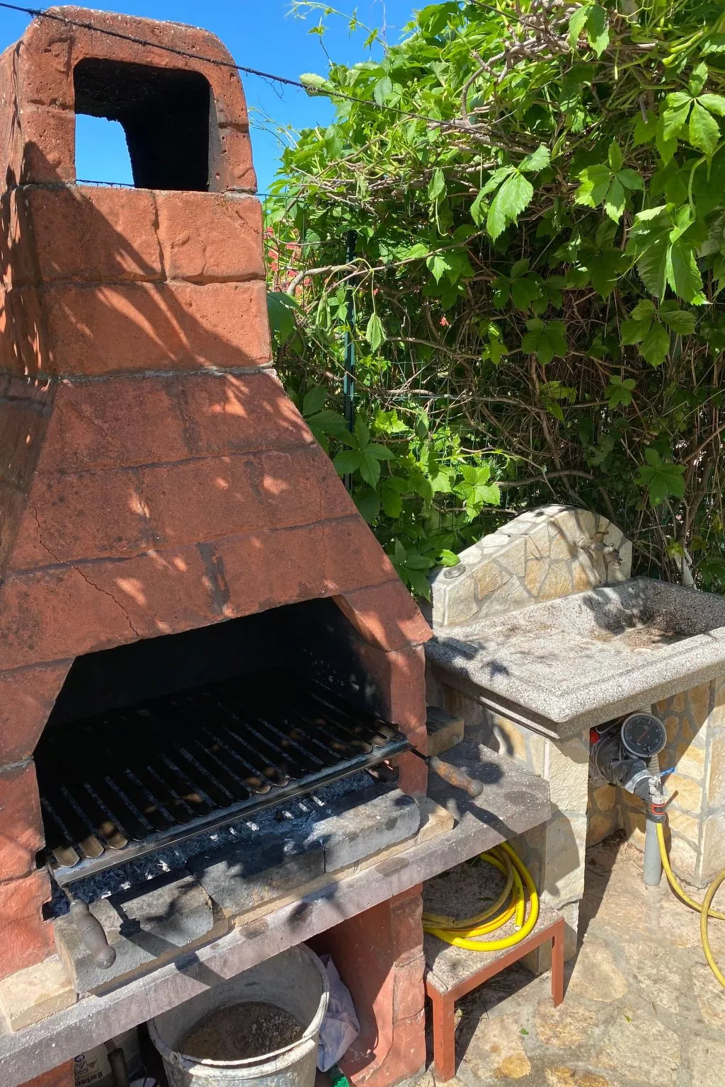 Familienappartement Balkon und Loggia mit Meerblick-Buiten