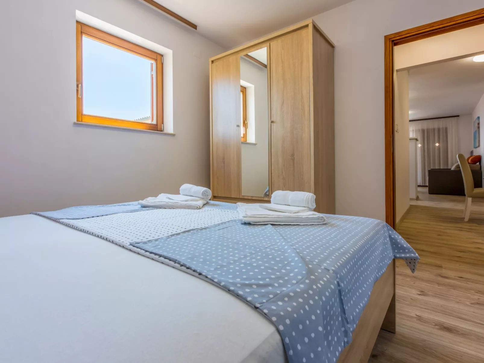 FeWo mit privatem Balkon und Gemeinschaftspool-Image-tags.info