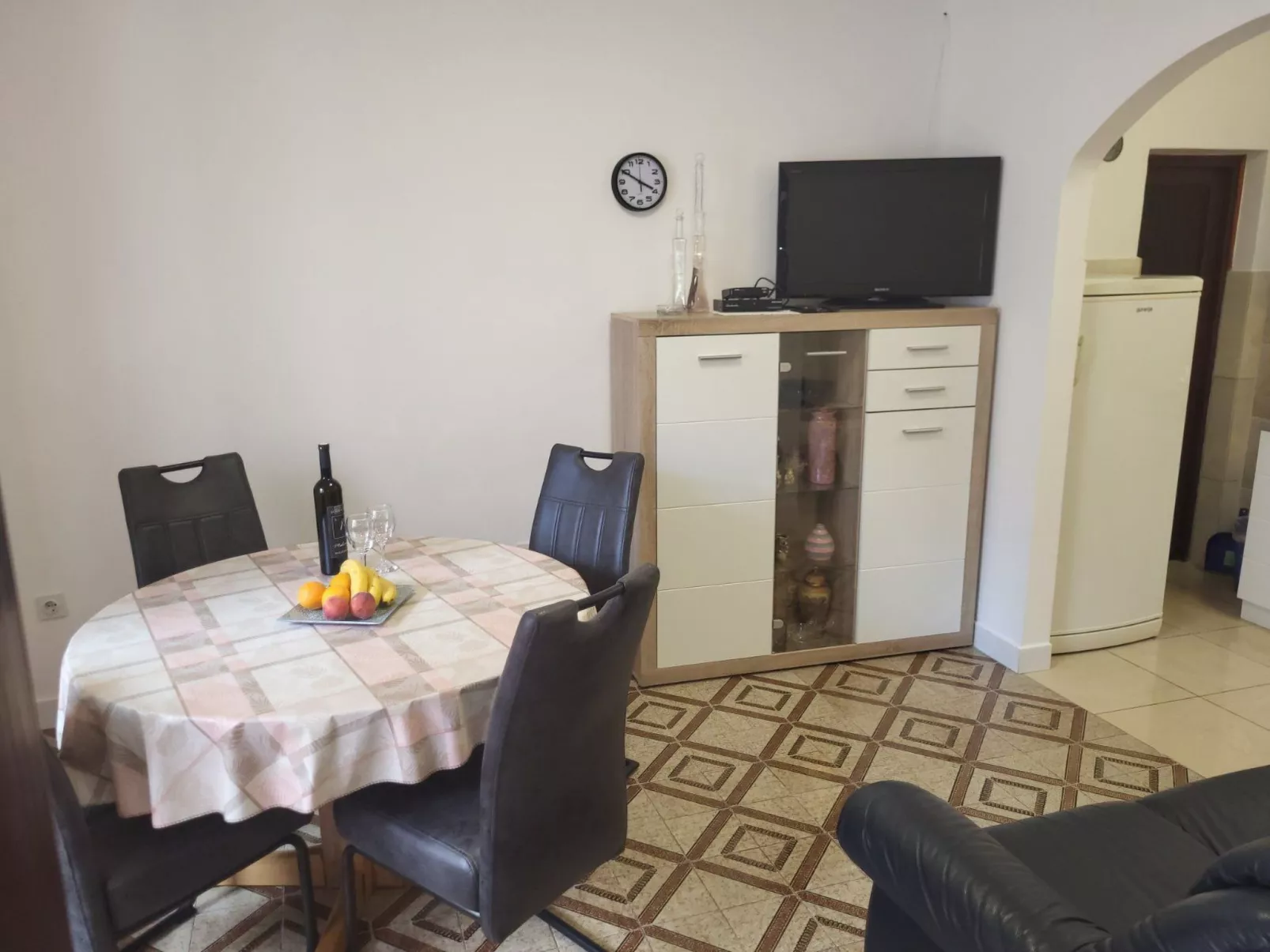 Schöne Wohnung mit Gemeinschaftspool,-Binnen