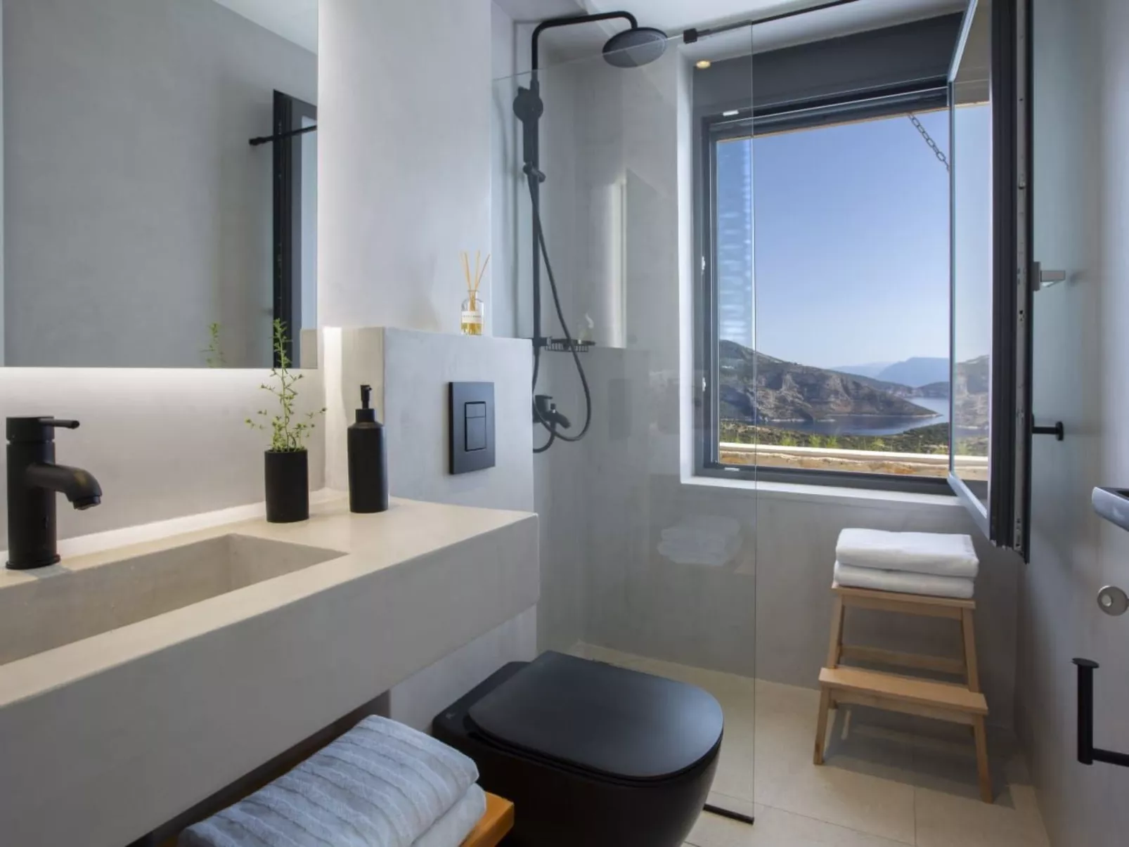 Ferienvilla "Yoni Villa" mit Infinity Pool-Image-tags.info