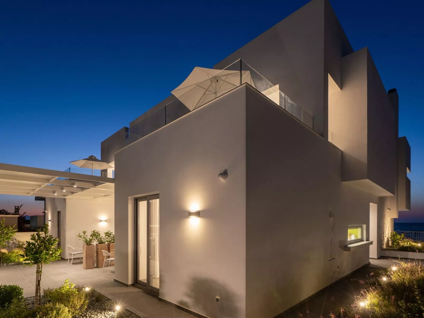 Dias Blaue Villa-Buiten