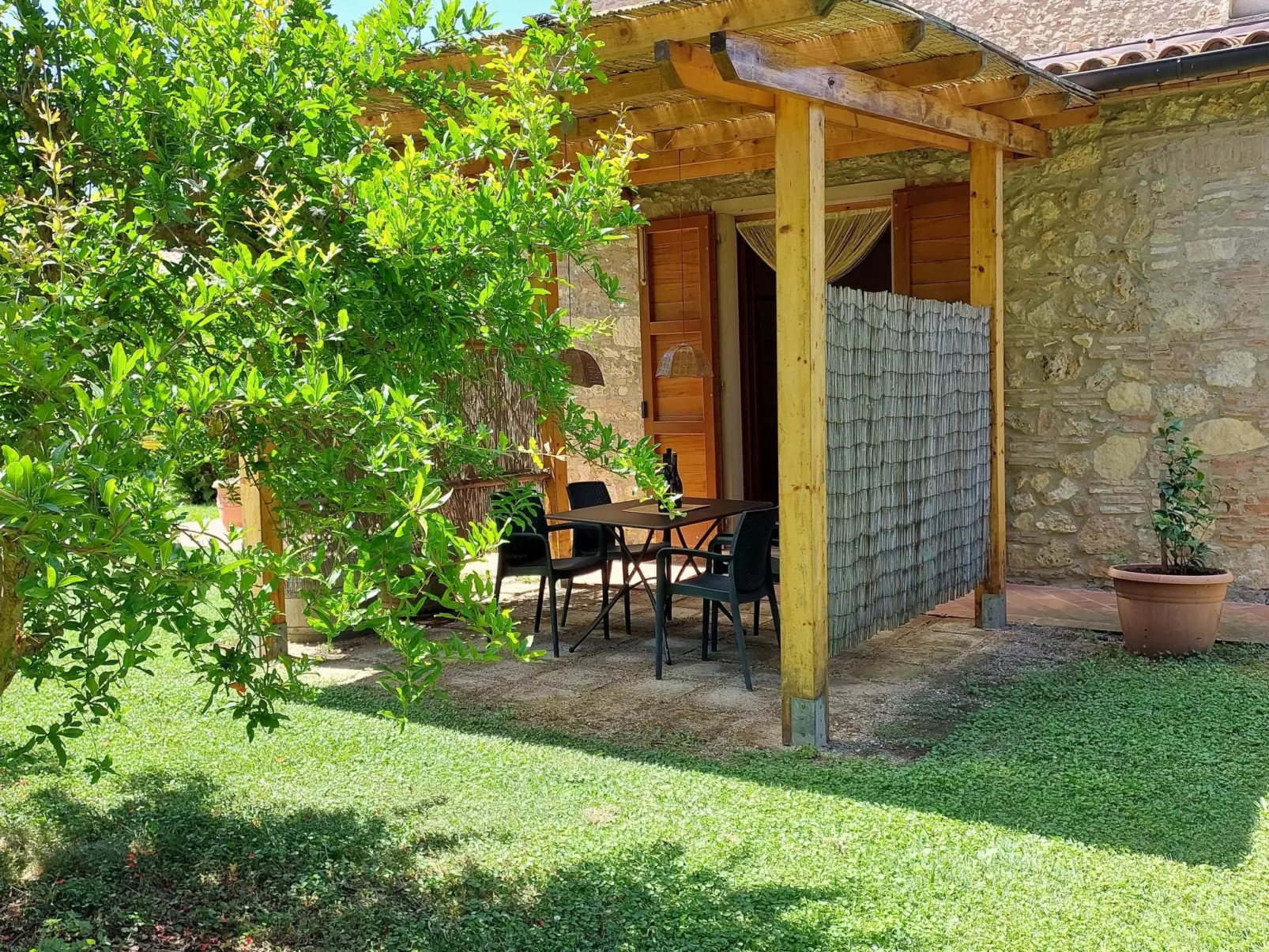 Melo Glicine' Wohnung mit Gemeinschaftspool