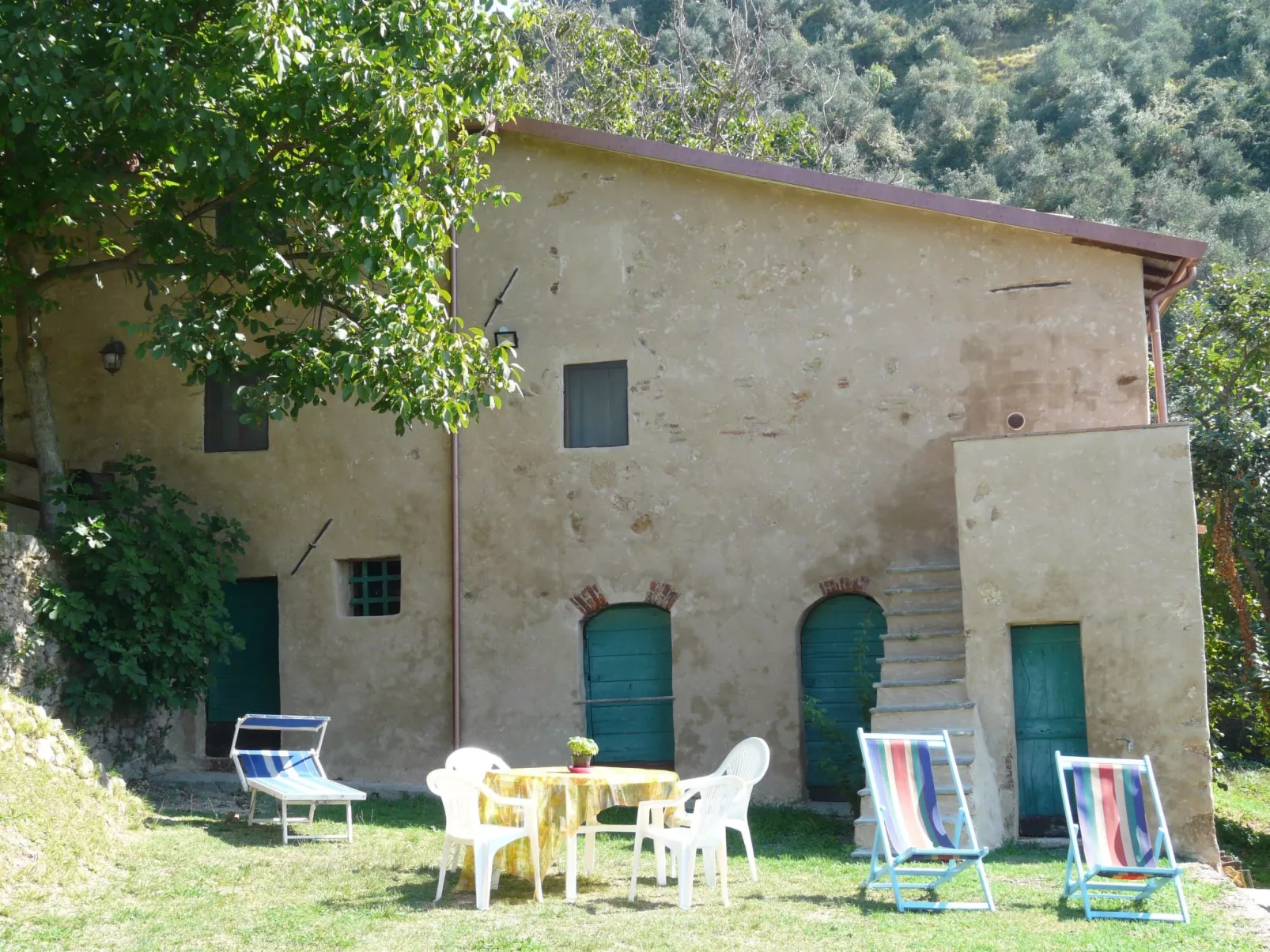 'Graceland' mit Garten und Terrasse-Buiten