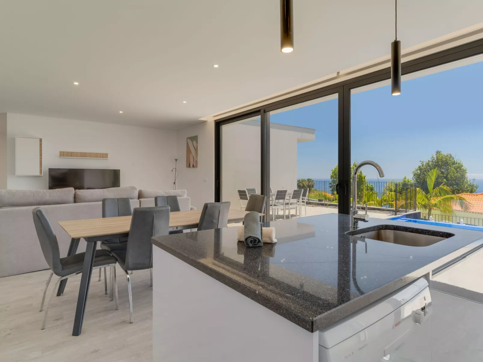 Bucht Calheta Villa-Binnen