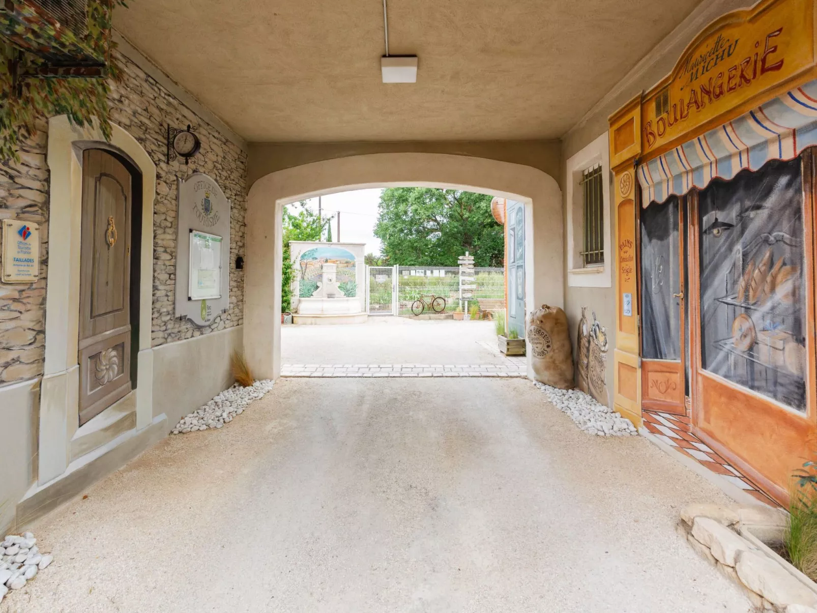 Die Gîtes de Bel-Air im Luberon in der Provence-Buiten