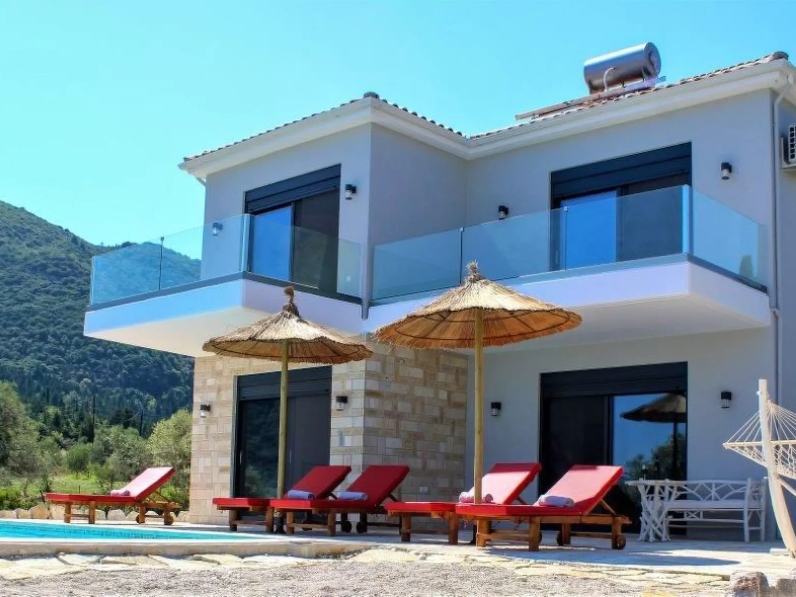 Ferienvilla "Maura" mit Infinity-Pool-Buiten