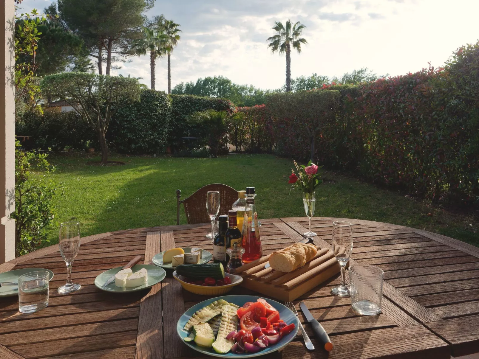 Moderne Wohnung in Mougins mit eigenem Garten-Buiten