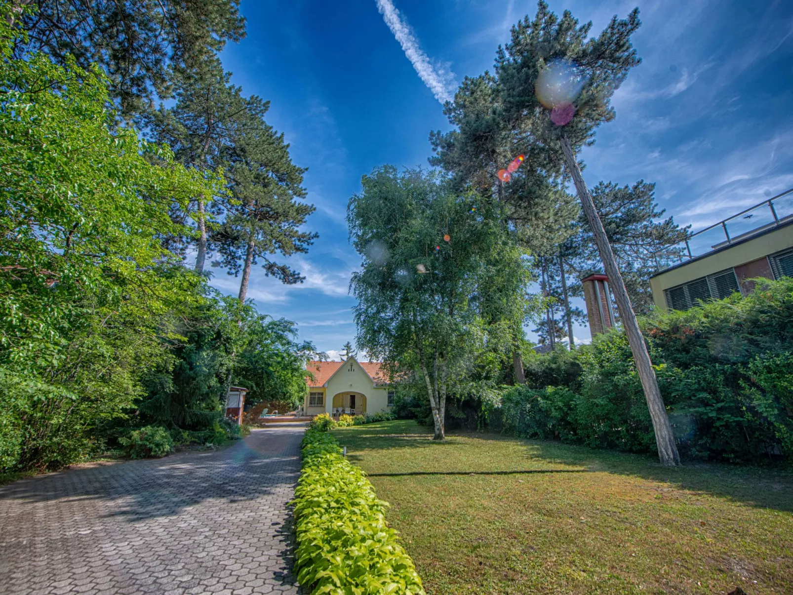 Klimatisiertes Ferienhaus in Siófok mit Grill-Buiten