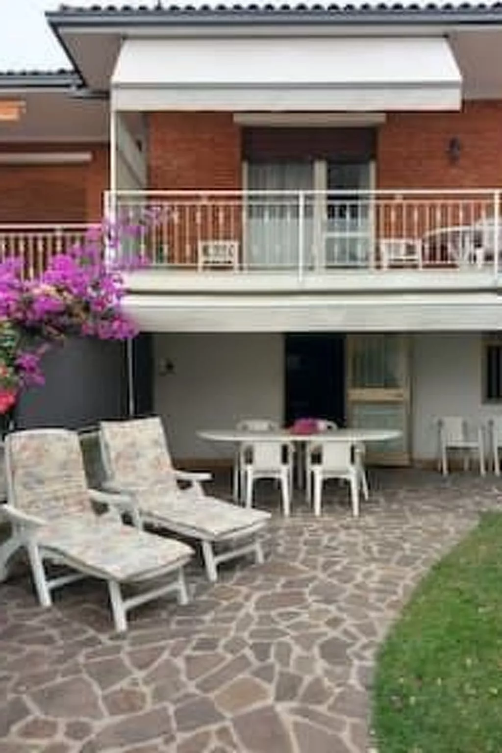 Heliopolis' Wohnung mit Dachterrasse