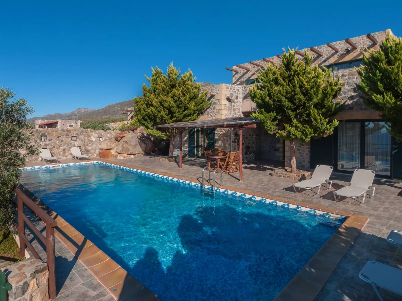 Traditionelle Villa mit Pool und Meerblick Elafonissi-Buiten