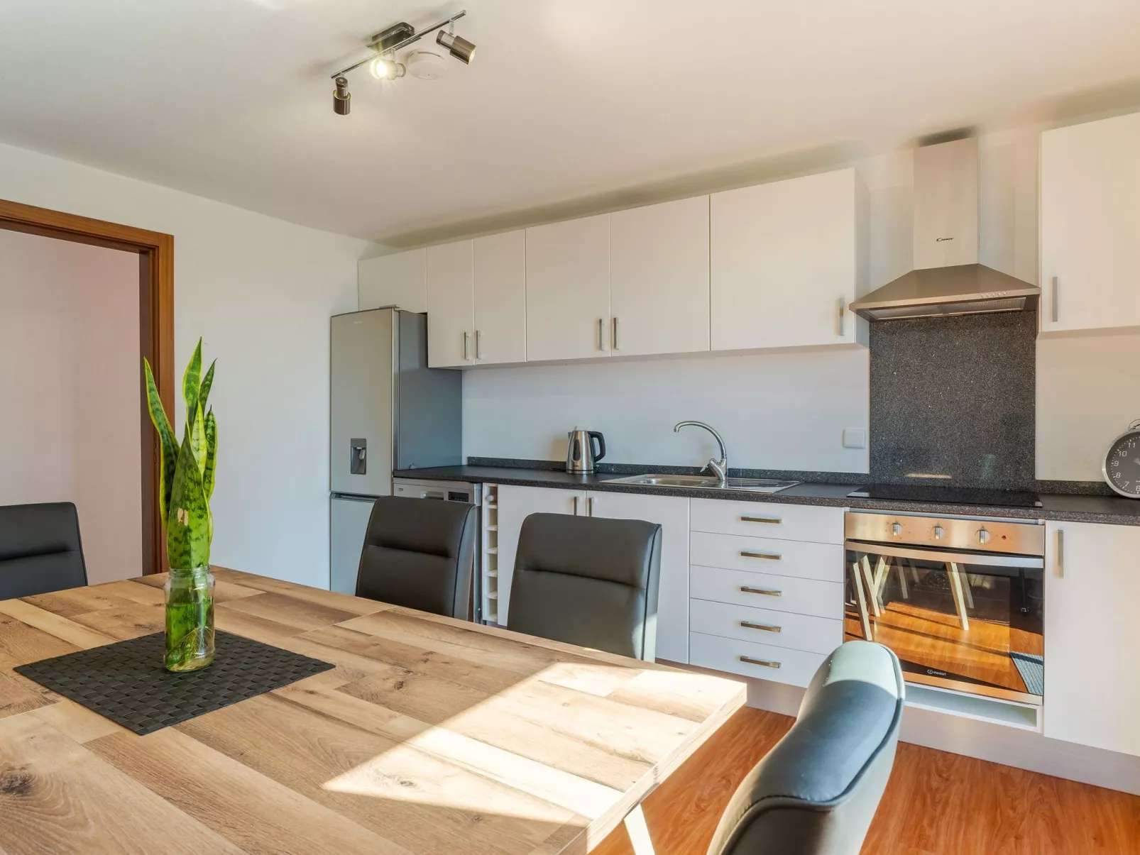 Villa Rosa-Image-tags.info