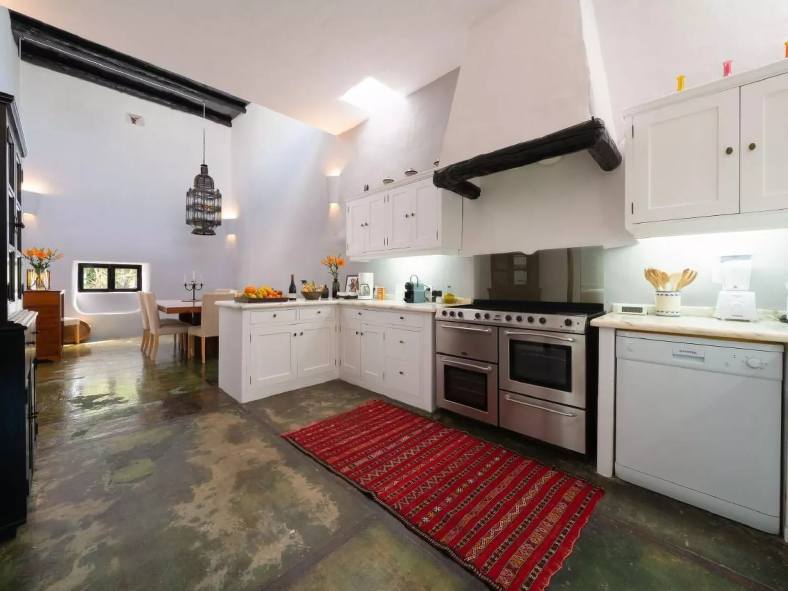 Bauernhaus mit großem Garten und beheiztem Pool-Binnen