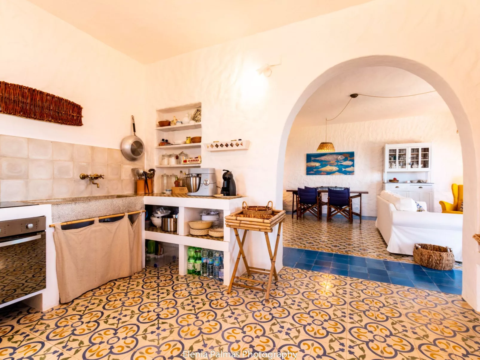 Haus in Sant'antioco mit überdachtem Parkplatz-Image-tags.info