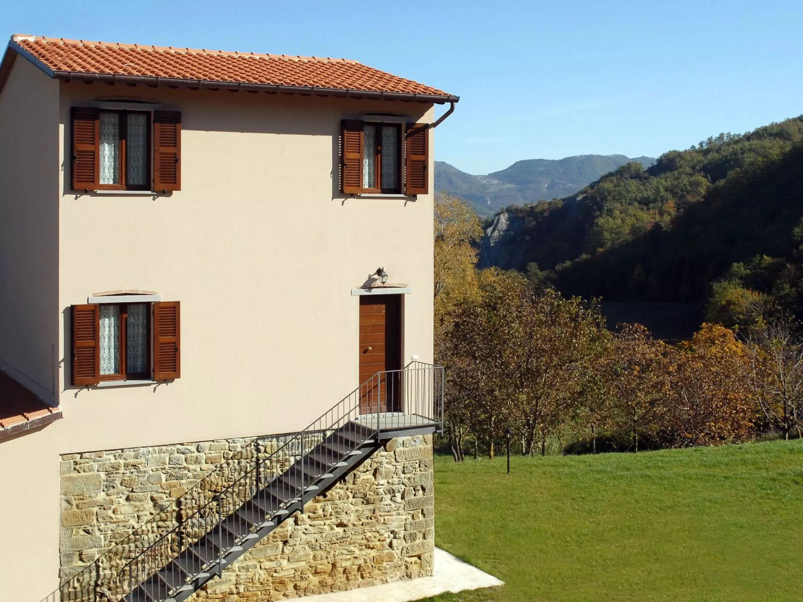 Haus für 11 Erwachsene und 9 Kinder in Apecchio-Image-tags.info