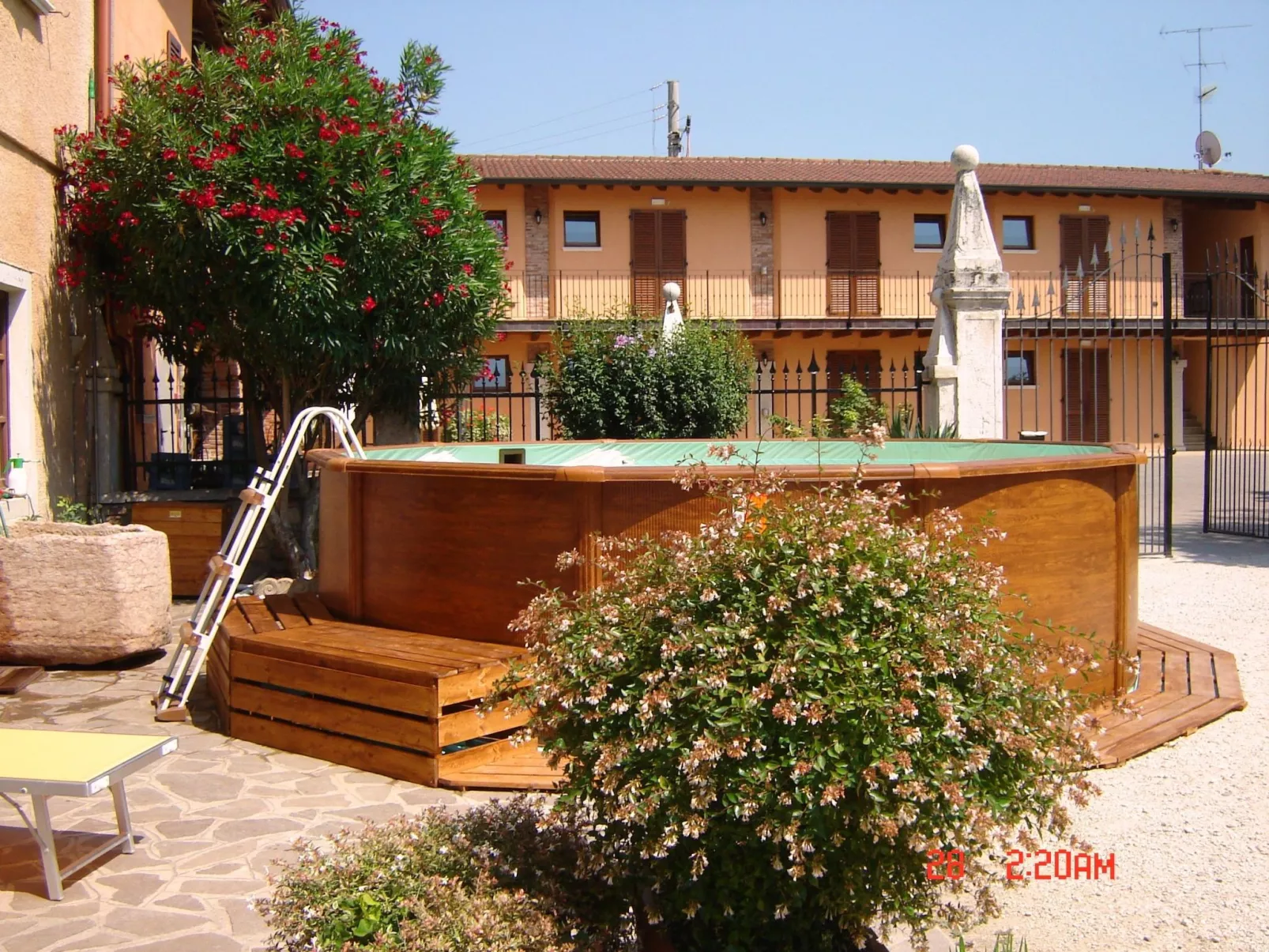 Mit großer Terrasse-Buiten