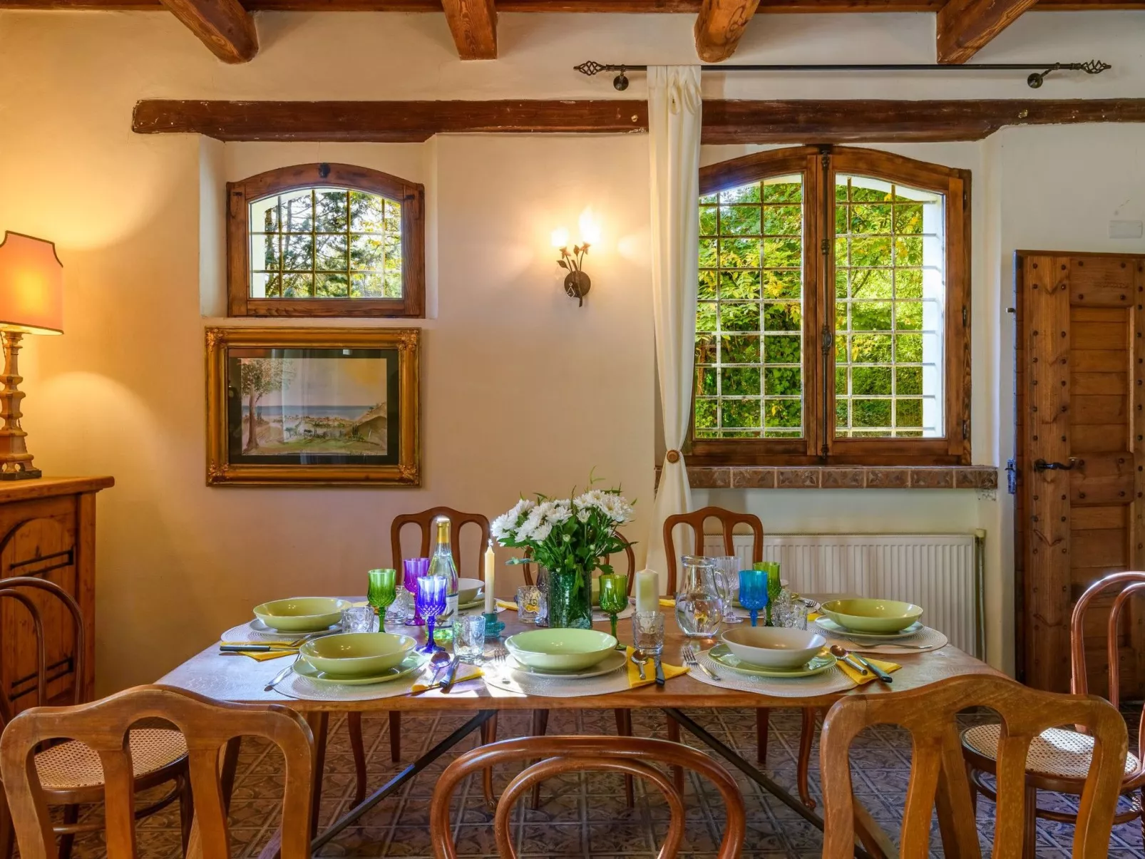 Licht unter den Buchen, Marche Urlaub, privater Pool-Binnen