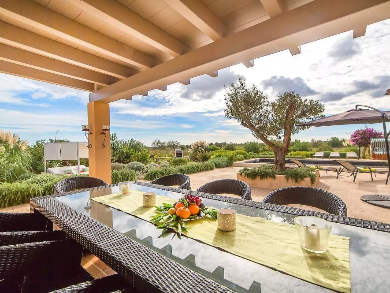 Tolles Ferienhaus in Campos mit Großem Pool