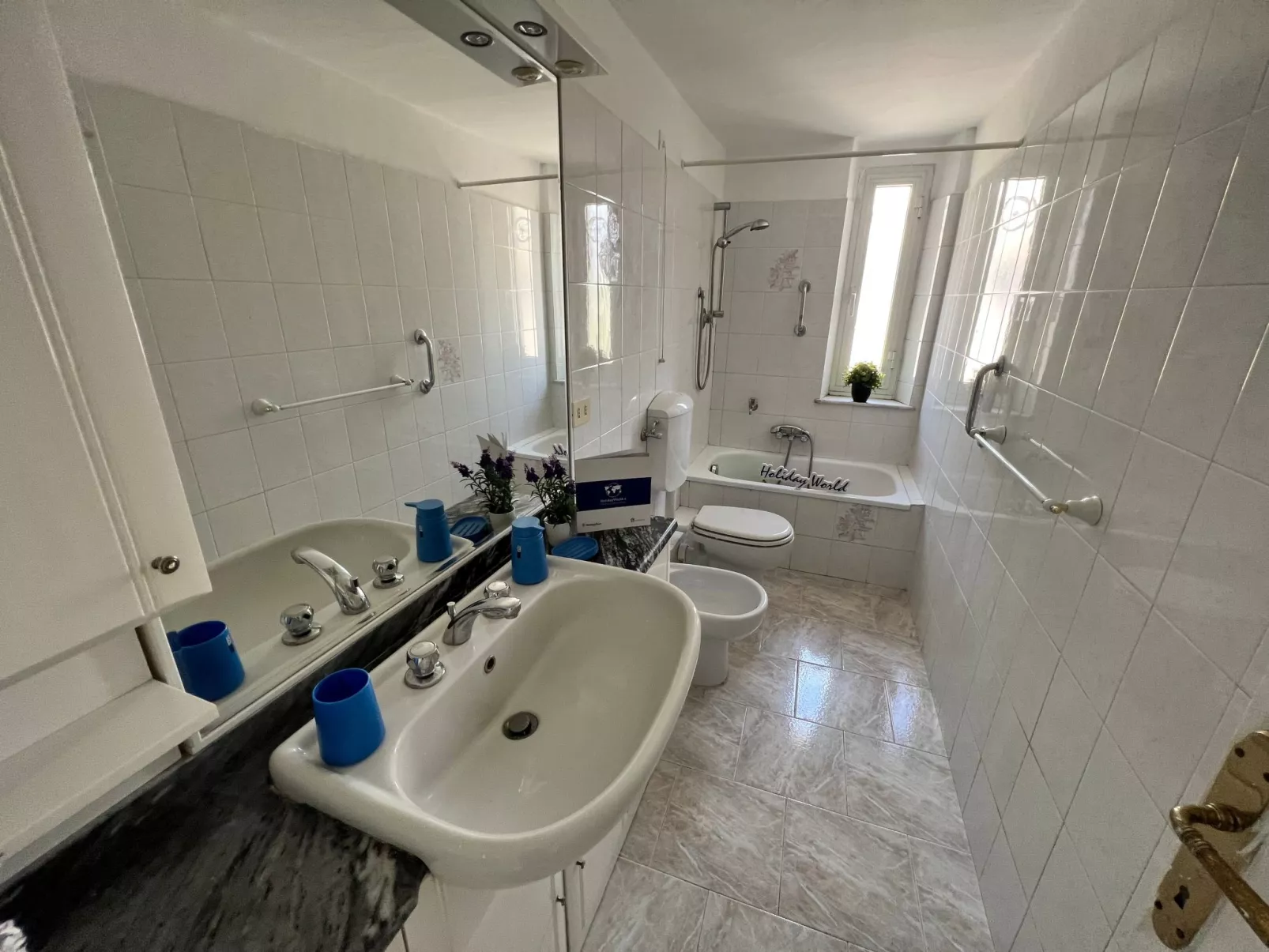 'La Superba' mit Balkon-Binnen