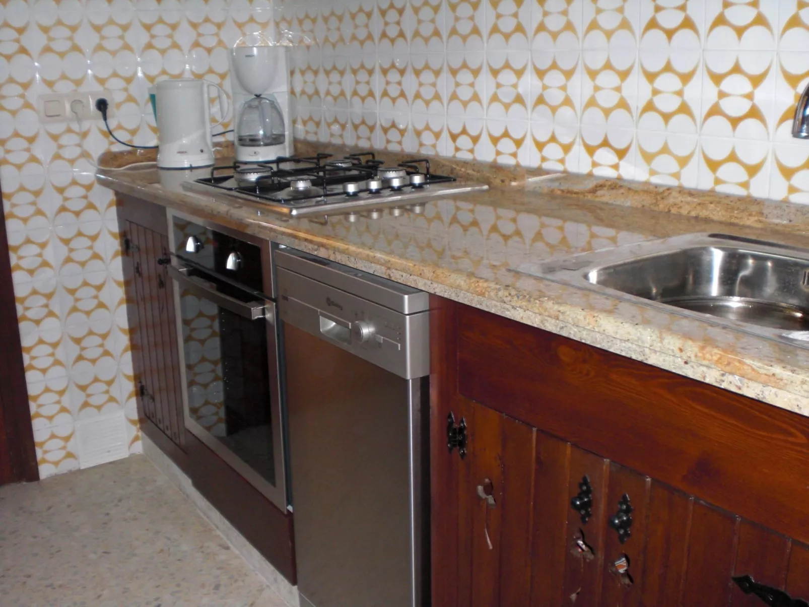 Mit privatem Pool und Meerblick-Image-tags.info