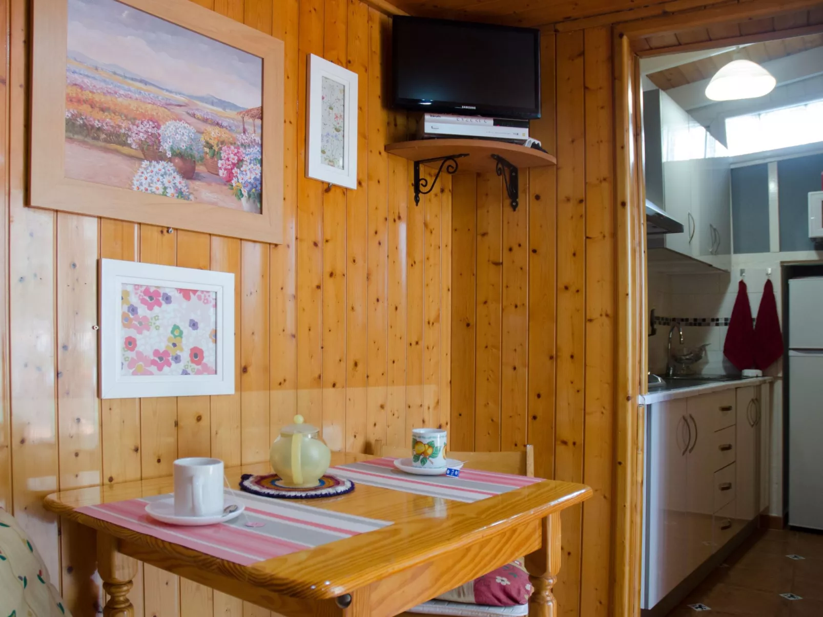 Ländliches Haus mit herrlichem Blick auf das Meer und das Tal.-Binnen
