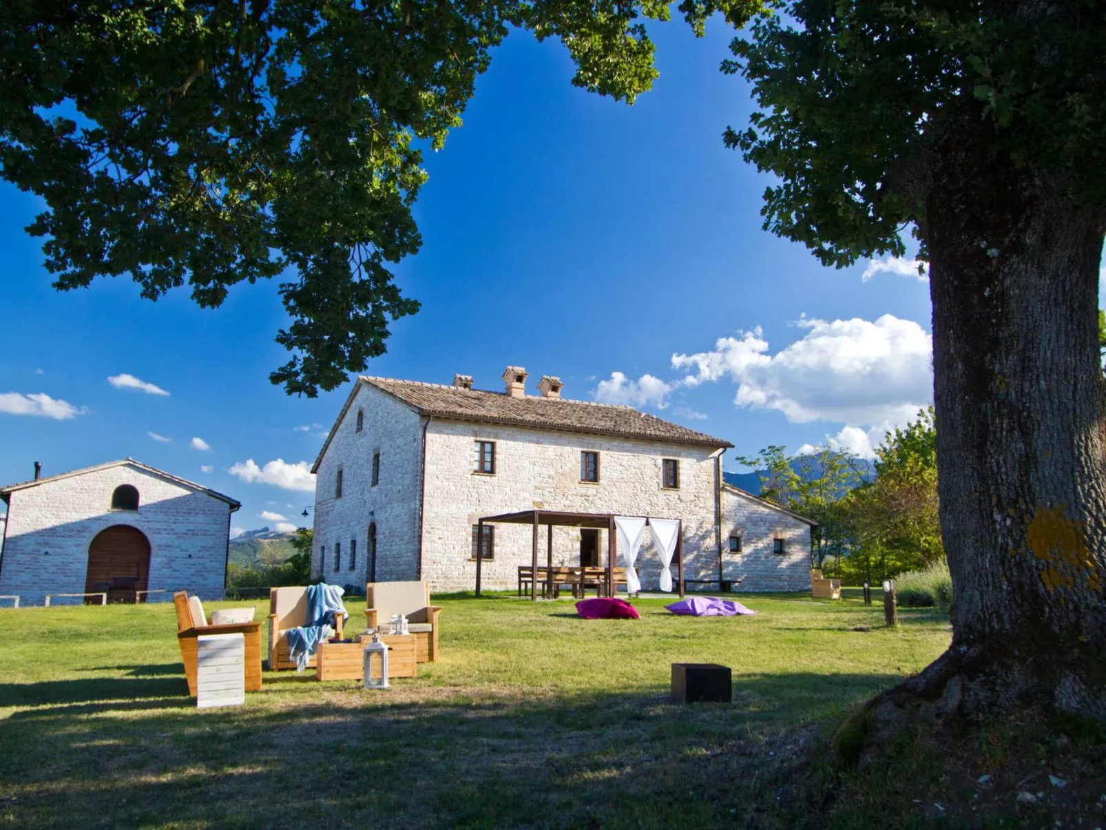 Ferienvilla 'Checello' mit privatem Pool-Buiten