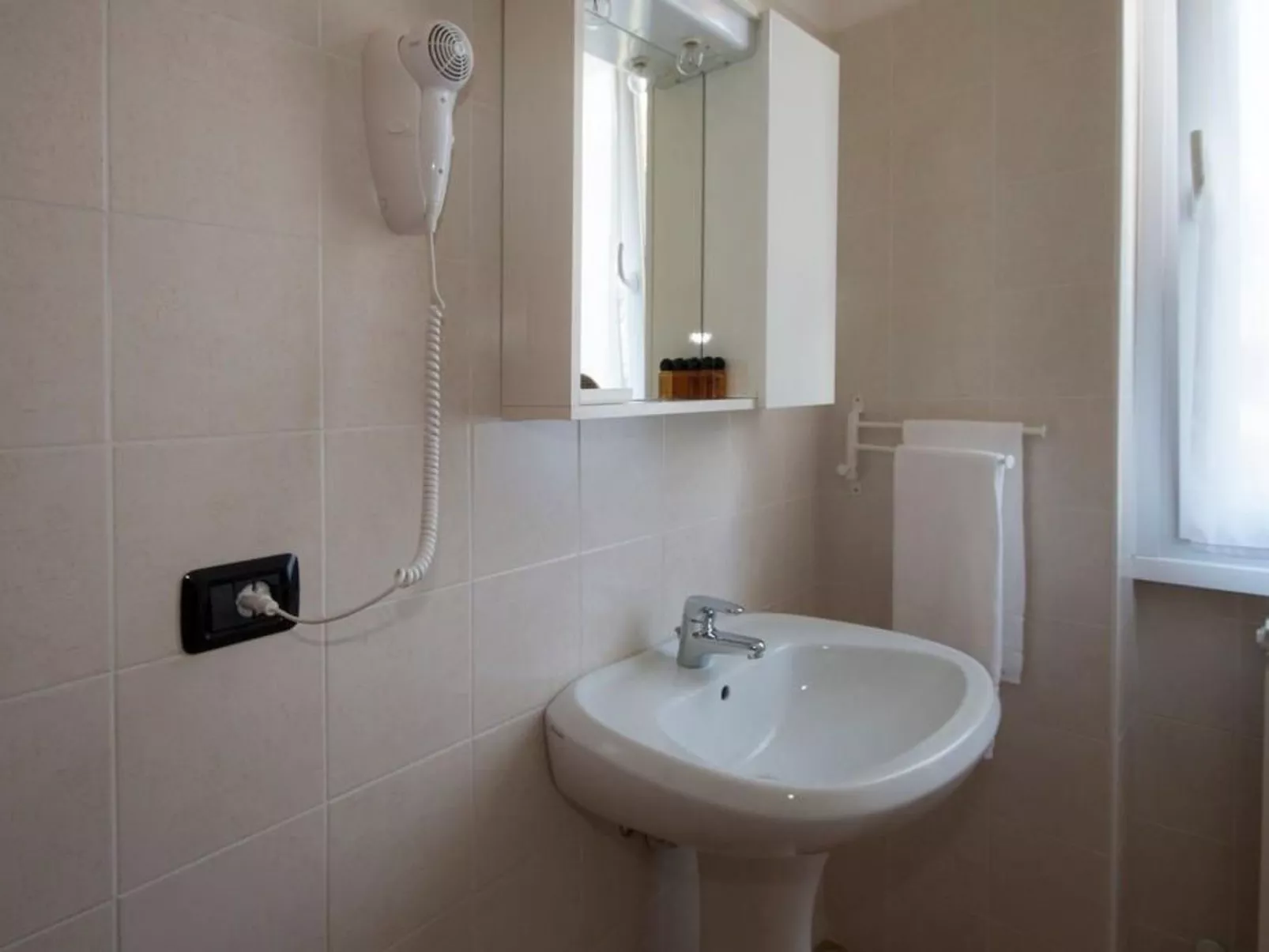 Wohnung in Domaso mit privatem Parkplatz-Binnen