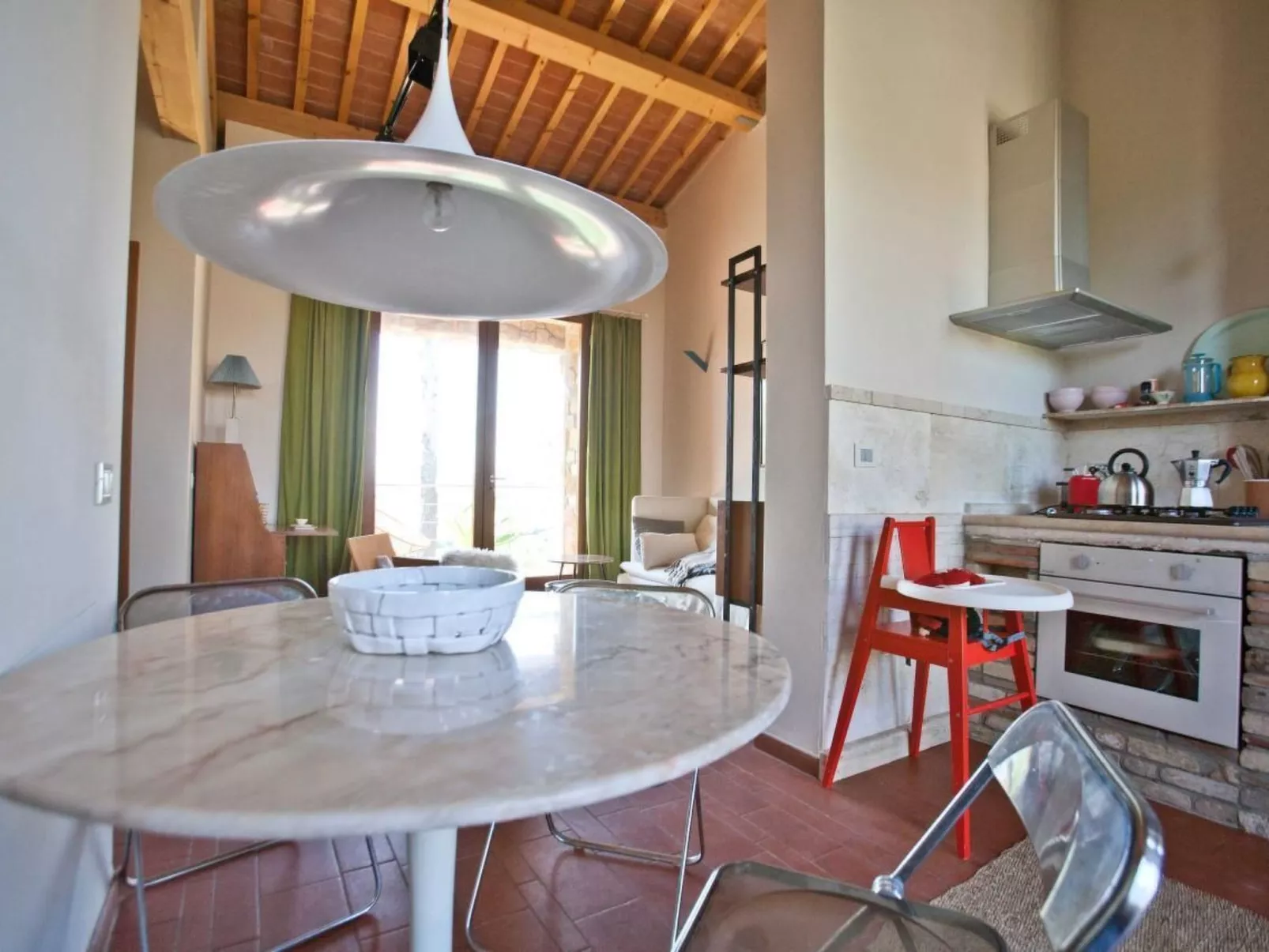 "Villa Aria" mit Gemeinschaftspool-Binnen