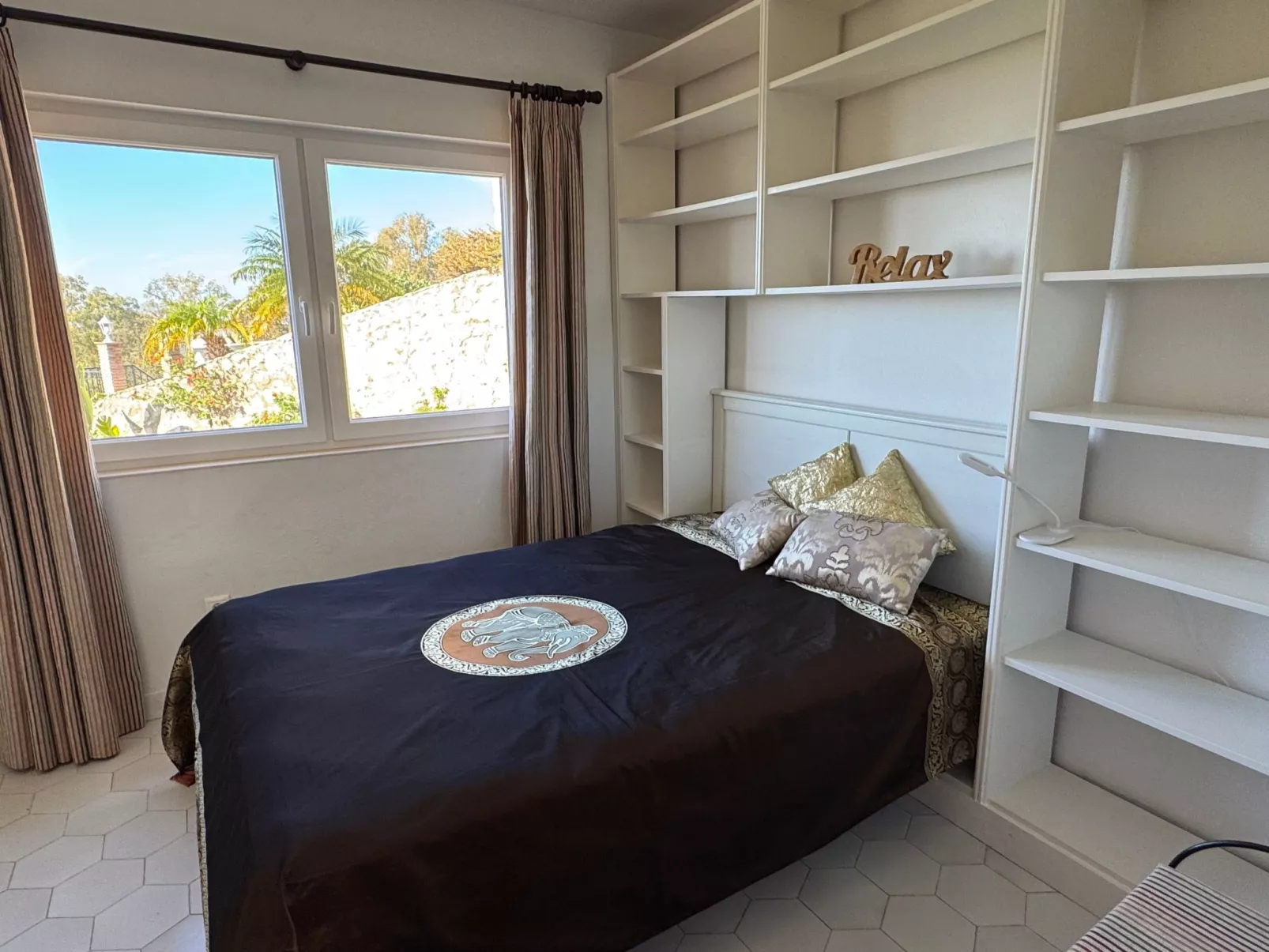 Villa Bella Vista mit Panoramablick und priv. Pool-Binnen