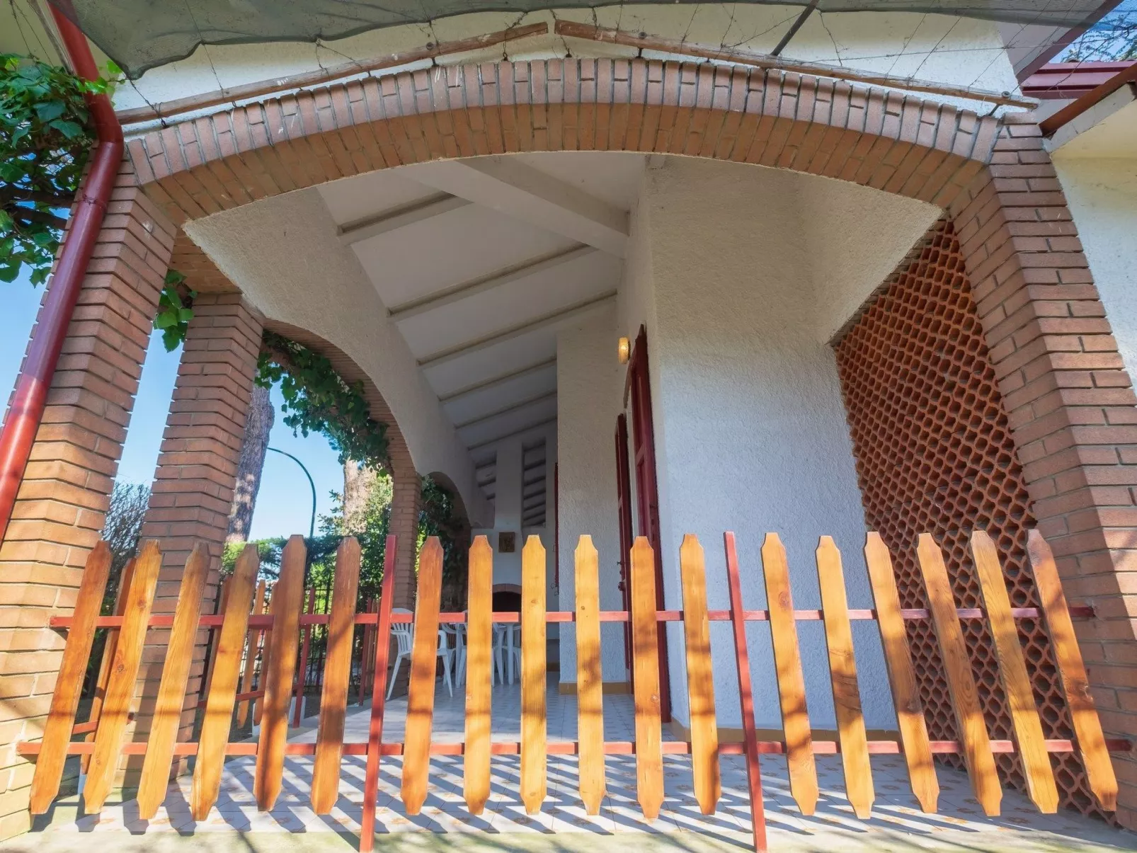 VILLA AZZURRA 1°-Buiten