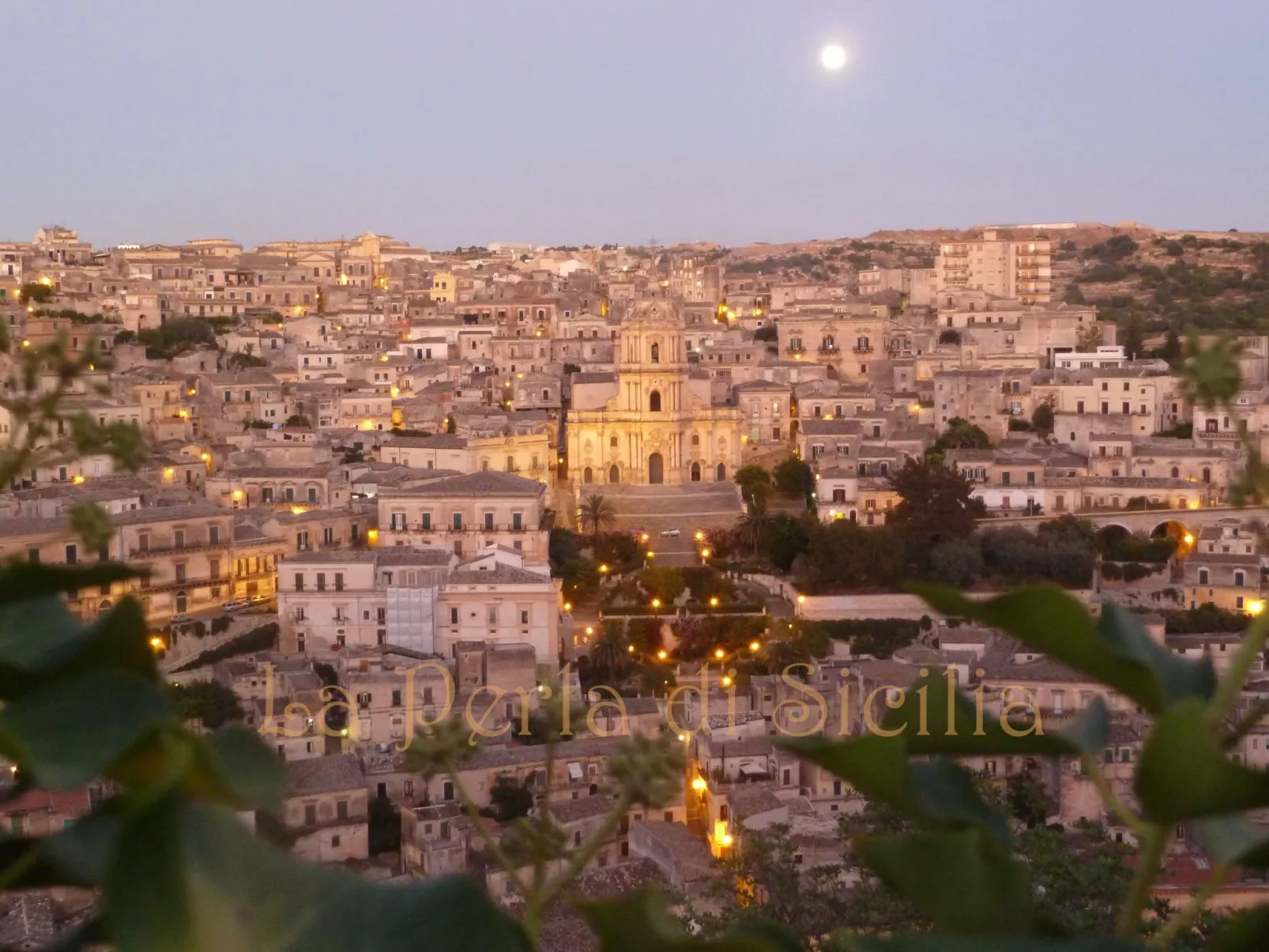 Schöner Bungalow direkt am Sandstrand auf Sizilien-Buiten