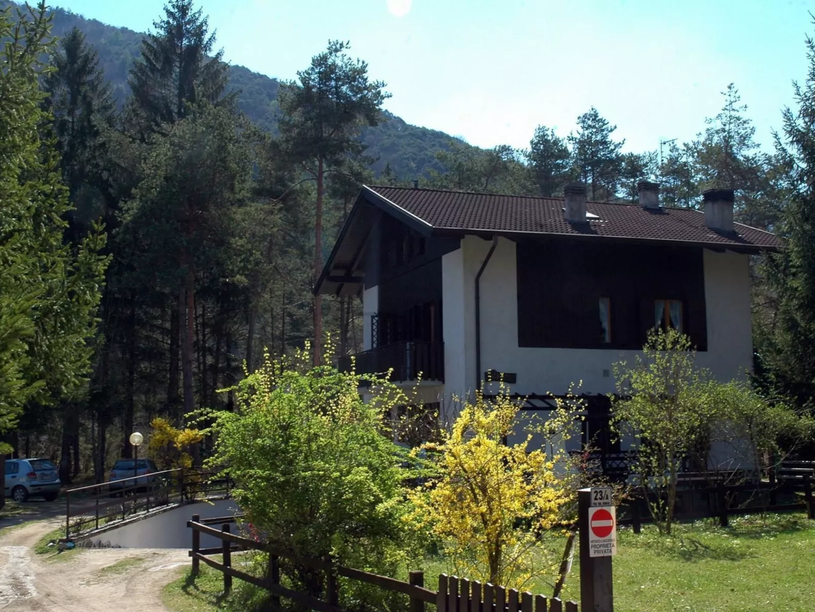 2-stöckige Wohnung mit privatem Garten-Buiten