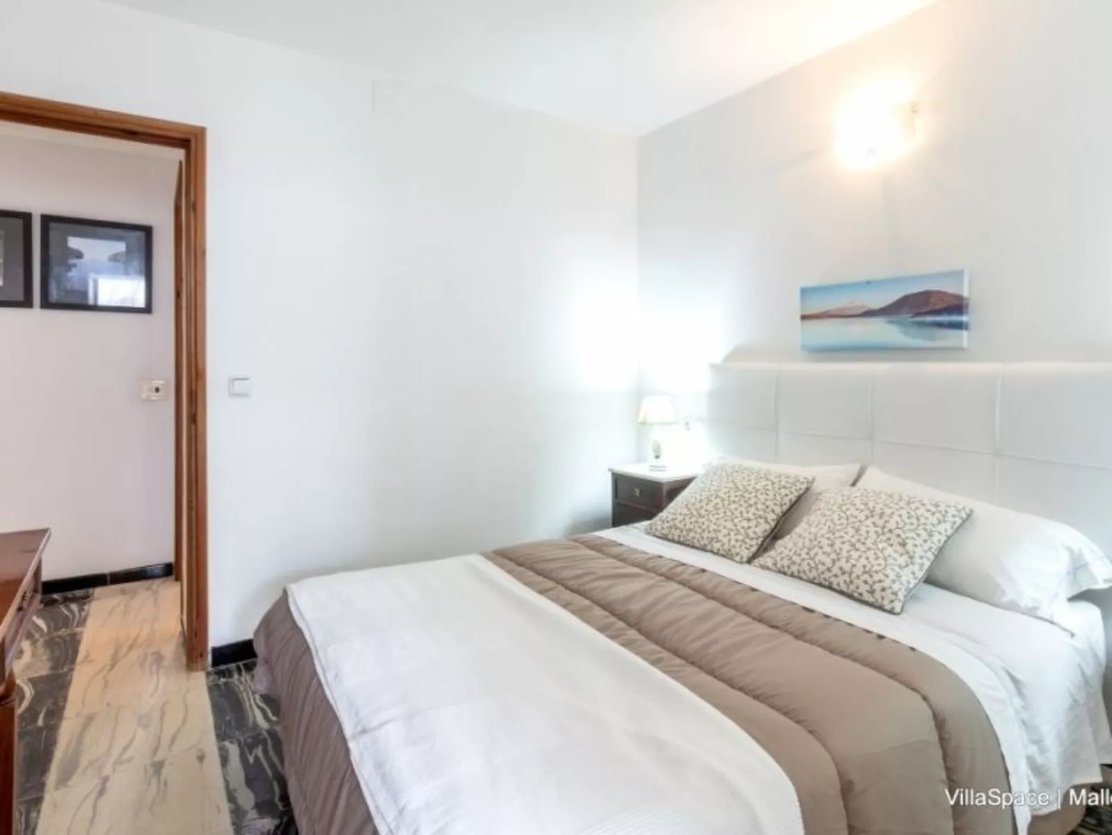 "Voramar Baix" mit Terrasse-Image-tags.info