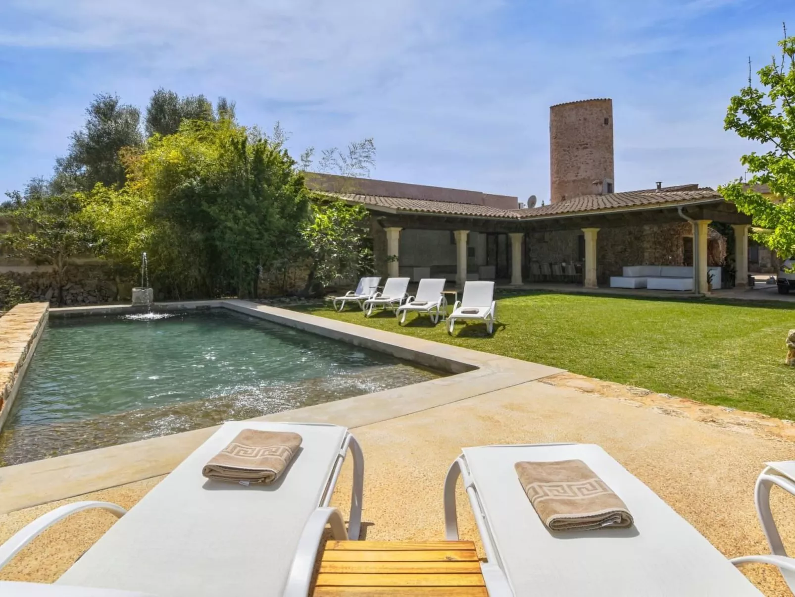 Luxuriöse Villa mit Pool und Klimaanlage für 8 Personen-Image-tags.info