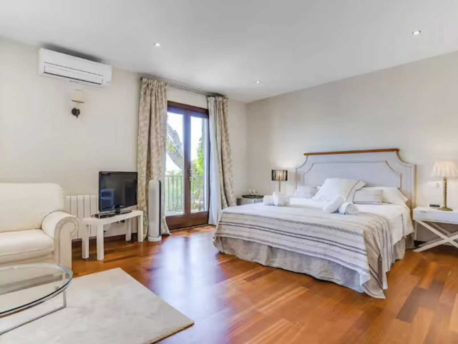 Villa mit Pool in Cala Estancia, nahe Palma-Binnen