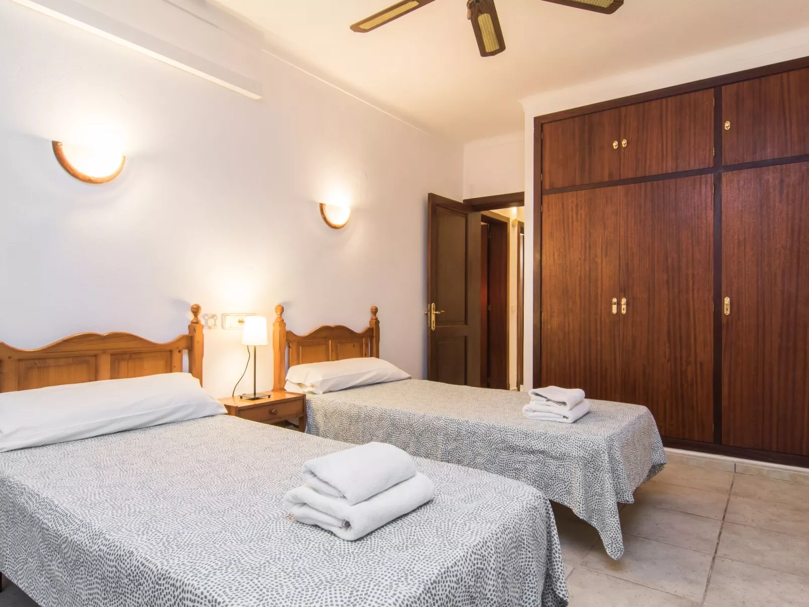 Sa Tanca nova mit Schwimmbad-Binnen