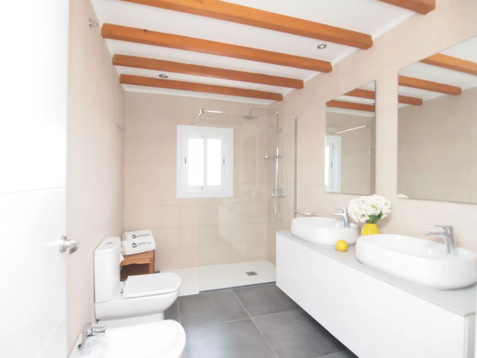 Mit Privatpool für 6 Personen ca. 120 m&sup2; in Son Ferrer, Balearen (Mallorca-Image-tags.info