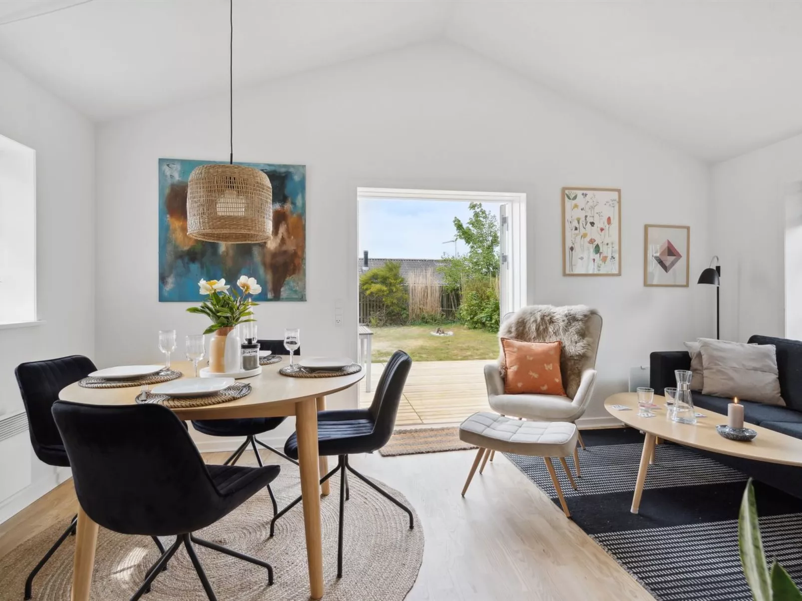 "Quanna" - 50m from the sea-Binnen