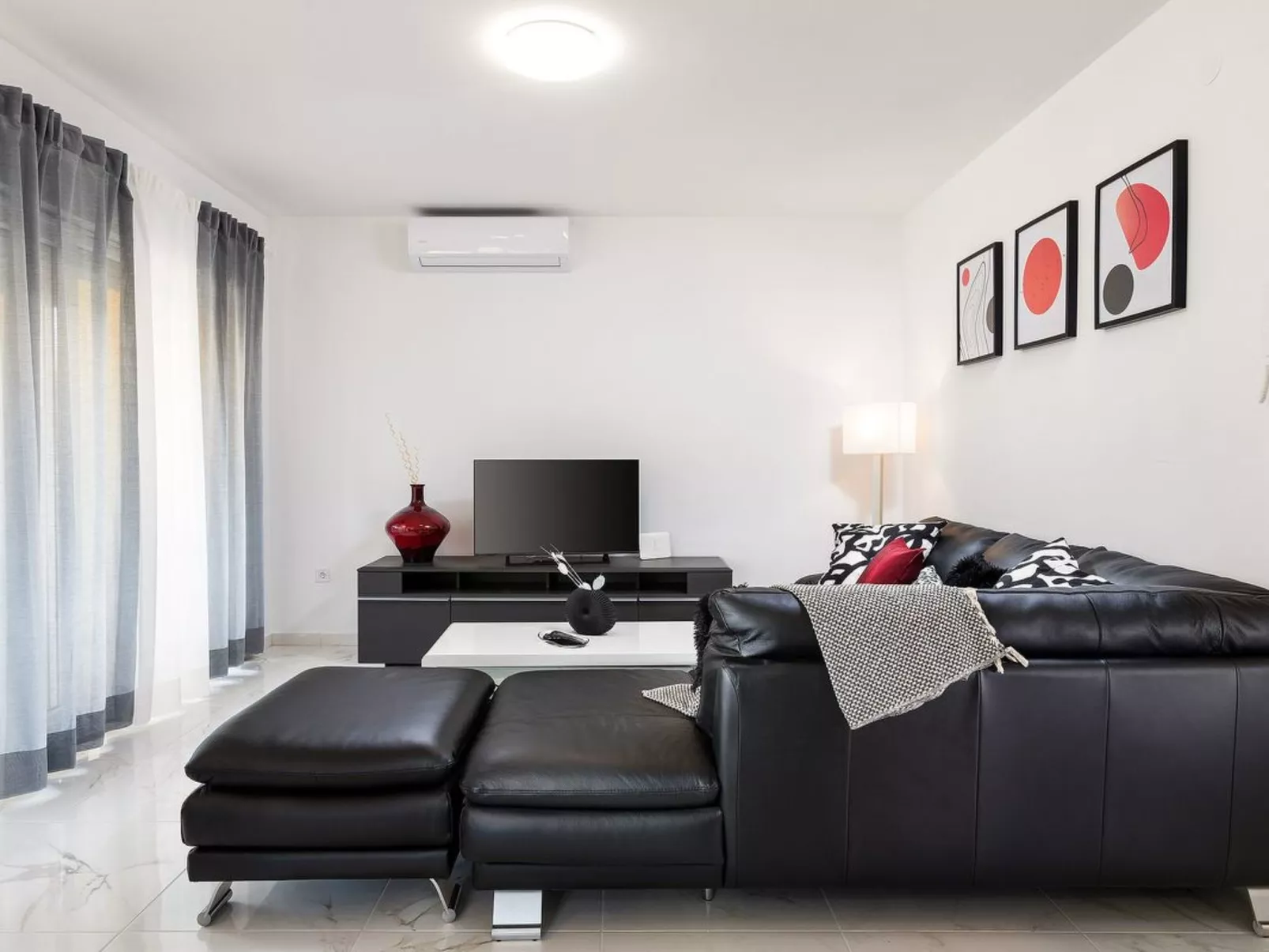 Wohnung mit Terrasse - Binnen