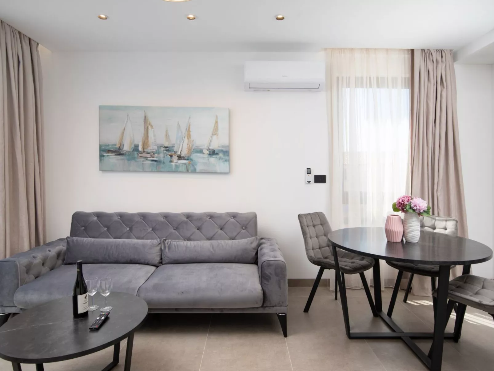 Amore Bijeca - B4-Binnen