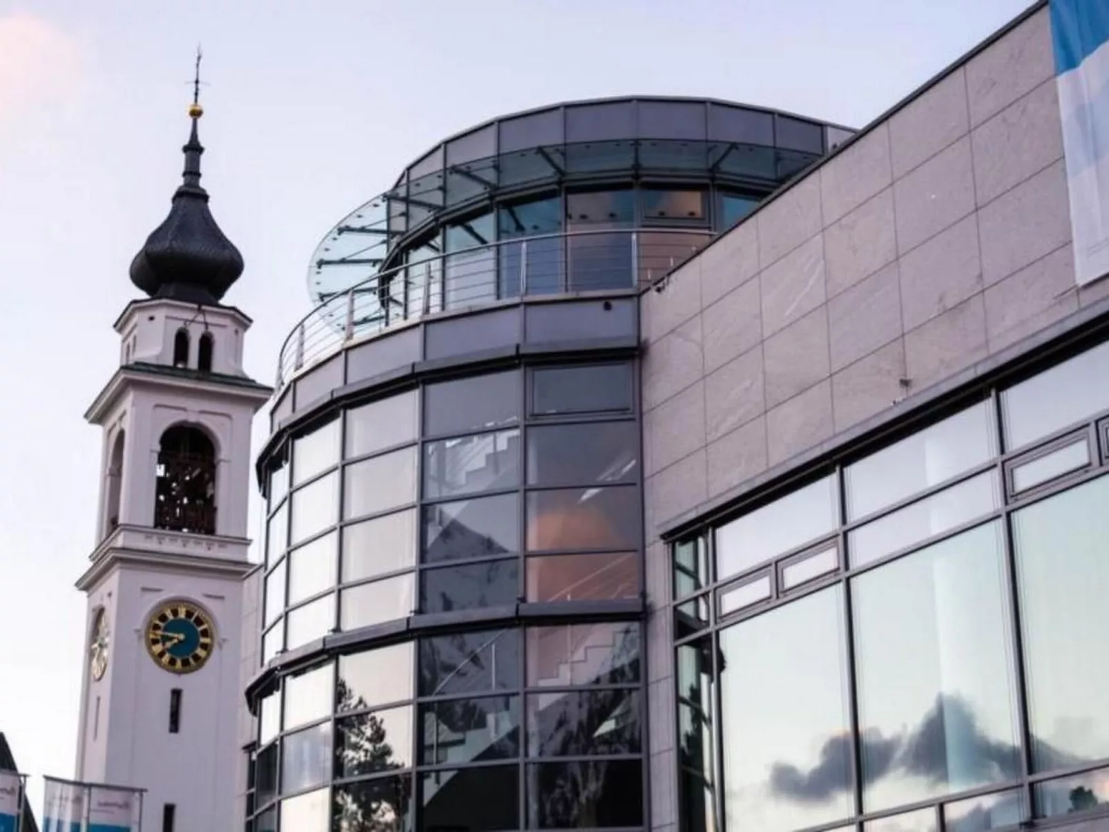 Curtins18-Image-tags.info