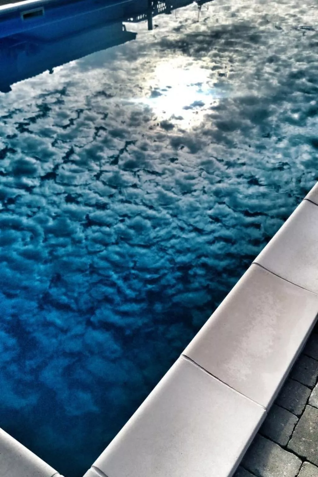 Mit Blick auf das Wasser-Buiten