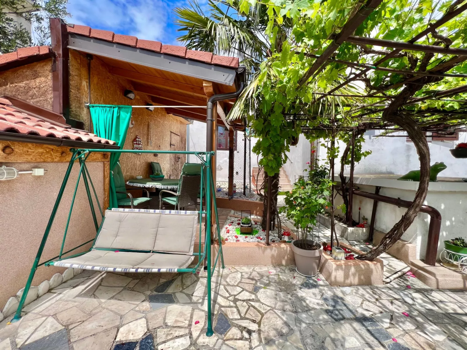 Mit eigenem Garten und Grill-Buiten