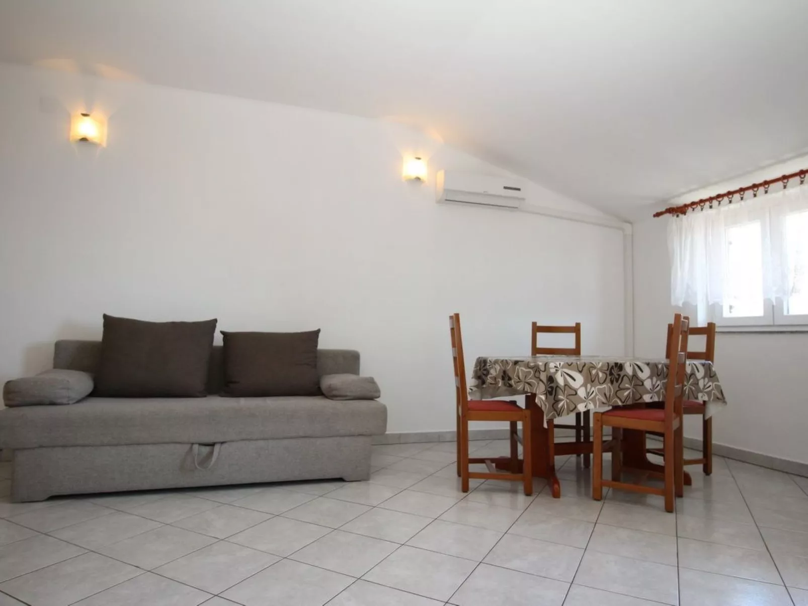 Wohnung in Baška mit Eigenem Balkon-Binnen