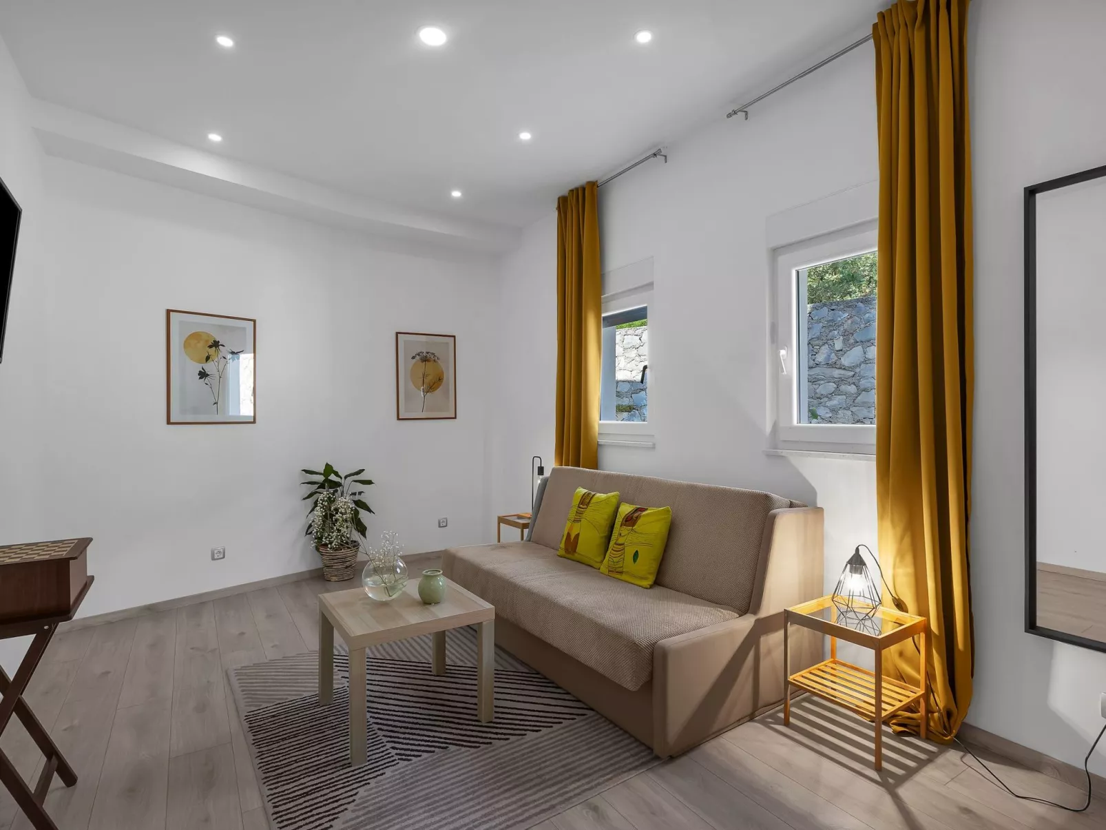 Villa inmitten der Natur in ruhiger Lage-Image-tags.info