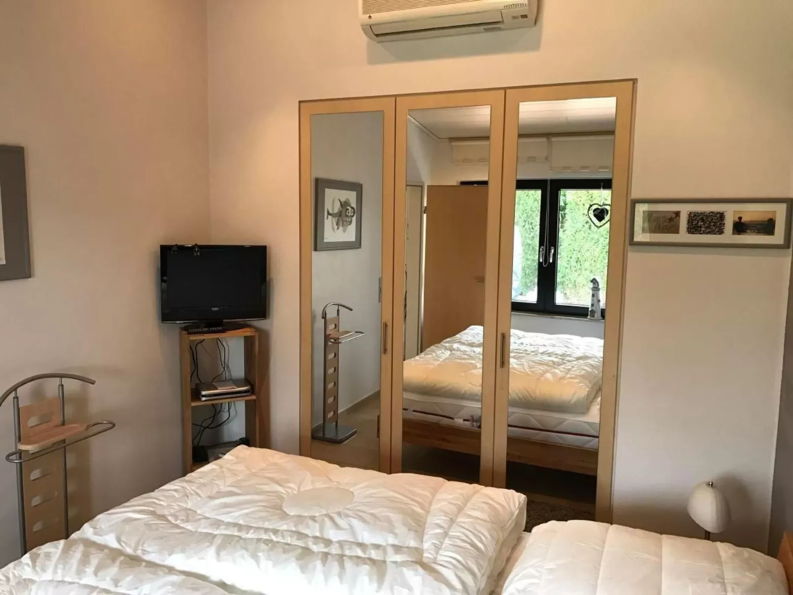 E13 Ferienhaus mit Garten, Terrasse und Deichbli-Binnen